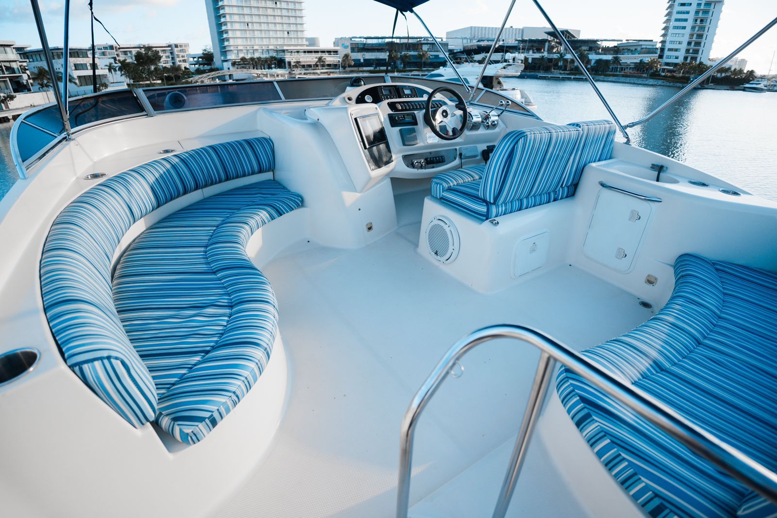 Meridian 46 ft private yacht