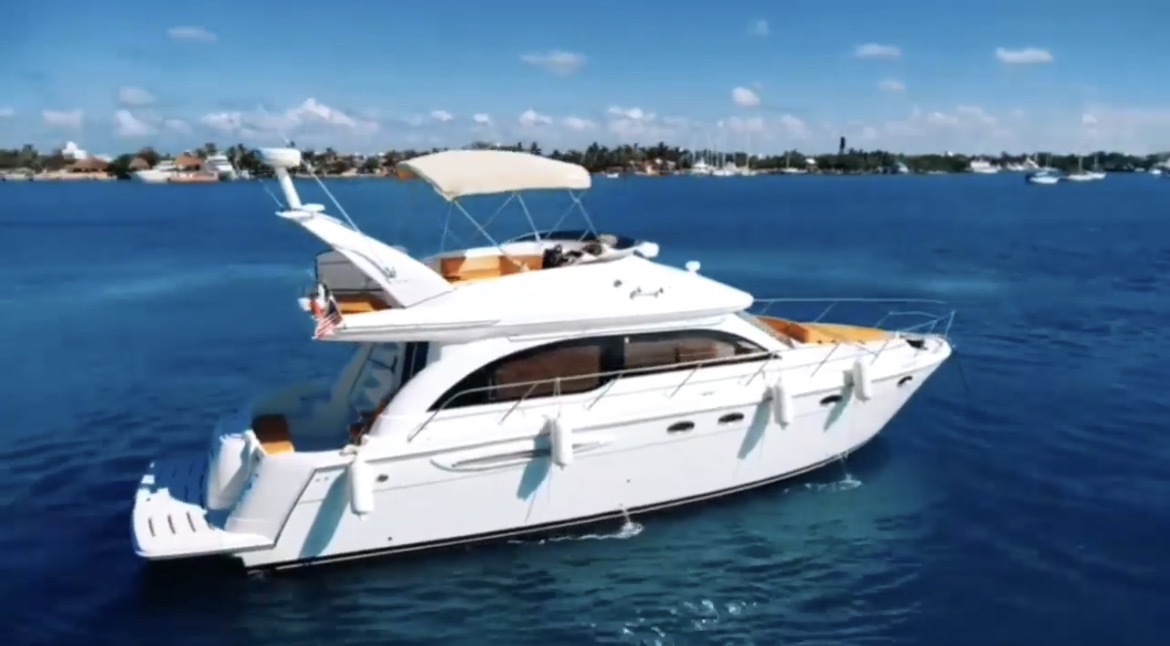Meridian 46 ft private yacht